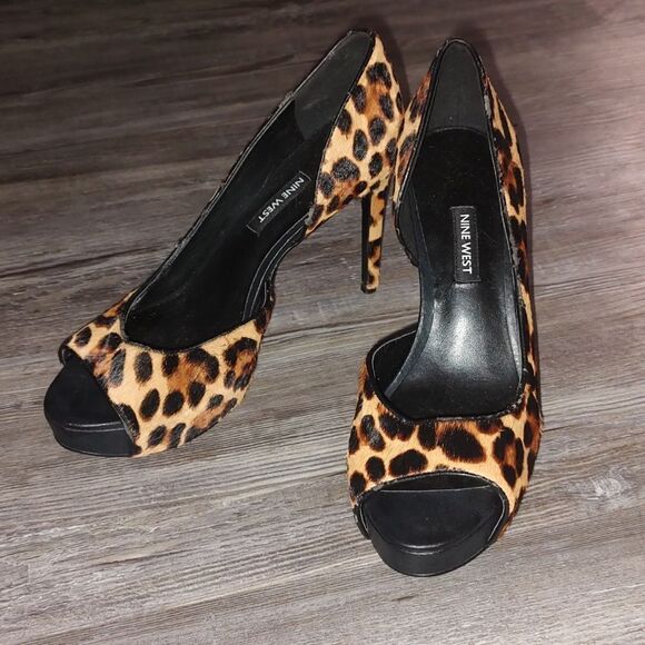 Nine West Expensive Pon Peep Toe Classic Sexy Pump  Sz 8.5 - Picture 1 of 6